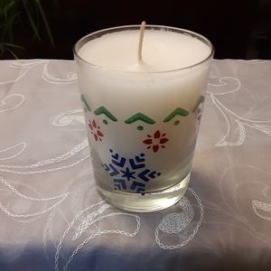 Single Wick Christmas Candle* Never Burned App 4" Tall & 3" Across